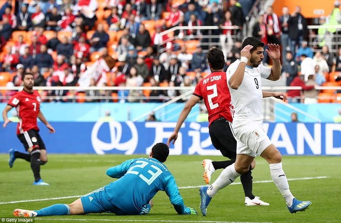 Ghi bàn phút 89, Uruguay thắng toát mồ hôi trước Ai Cập - ảnh 7