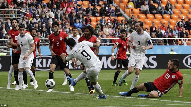 Ghi bàn phút 89, Uruguay thắng toát mồ hôi trước Ai Cập - ảnh 9