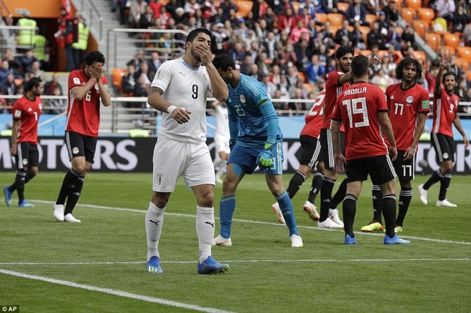 Ghi bàn phút 89, Uruguay thắng toát mồ hôi trước Ai Cập - ảnh 11