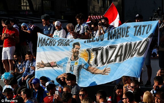 Messi đá hỏng phạt đền, Argentina bị Iceland cầm hòa - ảnh 12