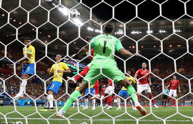 BÌNH LUẬN WORLD CUP Brazil: Tàu tốc hành về mặt đất - ảnh 2