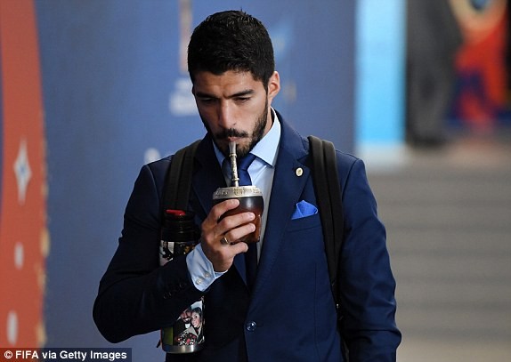 Suarez lập công, Uruguay sớm lấy vé vòng 1/8 World Cup - ảnh 7