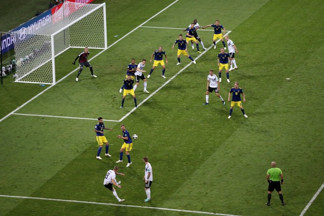 Toni Kroos ghi tuyệt phẩm, giải cứu tuyển Đức khỏi 'cửa tử' - ảnh 35