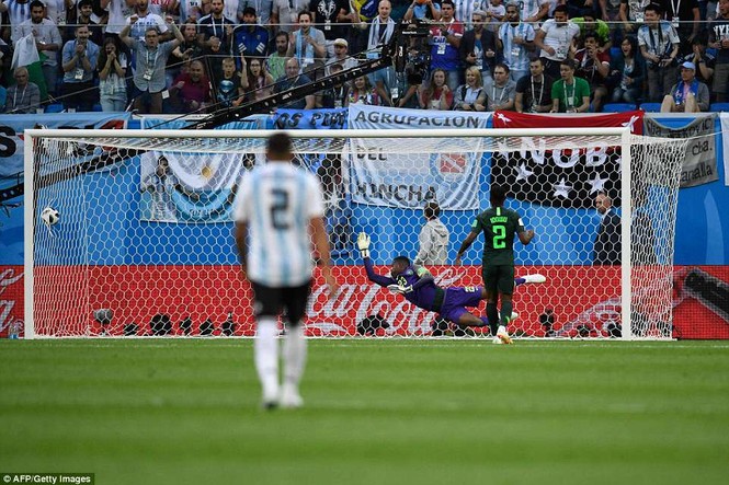 Cận cảnh Messi ghi bàn thắng thứ 100 của World Cup 2018 - ảnh 6