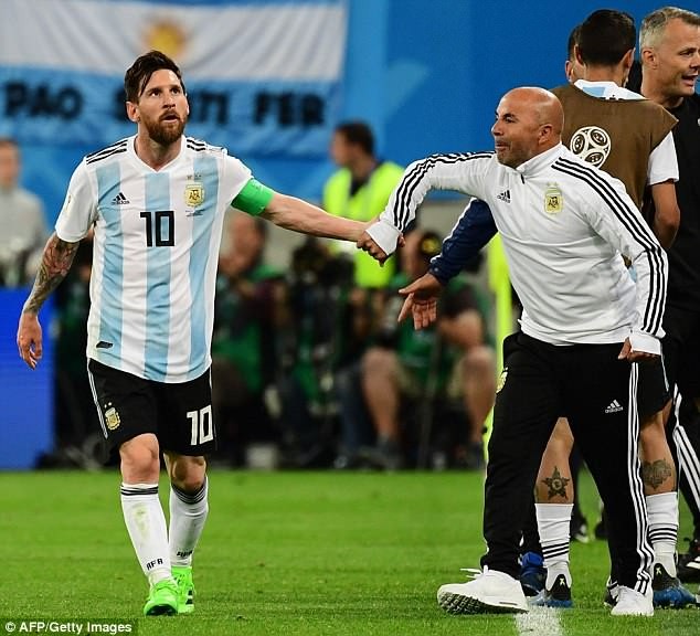 Sampaoli - Kẻ bị 'hắt hủi' trong thời khắc khải hoàn của Argentina - ảnh 1