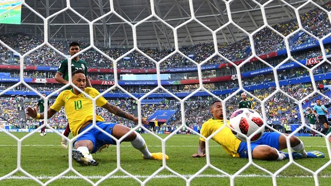 Neymar tỏa sáng, Brazil vào tứ kết World Cup 2018 - ảnh 31