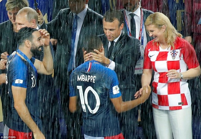 Cận cảnh ĐT Pháp đả bại Croatia 4-2, lên ngôi vô địch - ảnh 6