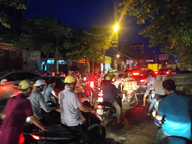 Hà Nội: Ùn tắc kinh hoàng trên đường Tam Trinh - ảnh 5