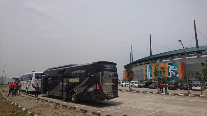 Cổ động viên tiếc nuối khi Việt Nam thua ở loạt penalty - ảnh 43