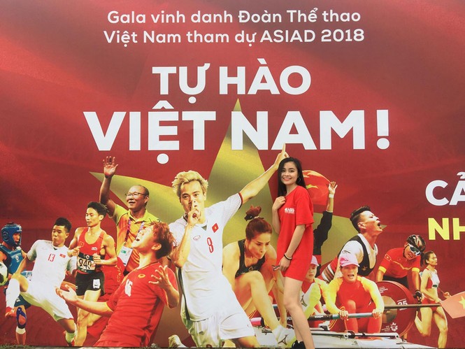 Olympic Việt Nam đã về tới sân bay Nội Bài - ảnh 8