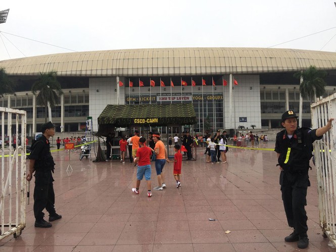 Olympic Việt Nam đã về tới sân bay Nội Bài - ảnh 9