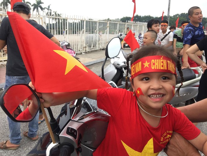Olympic Việt Nam đã về tới sân bay Nội Bài - ảnh 11
