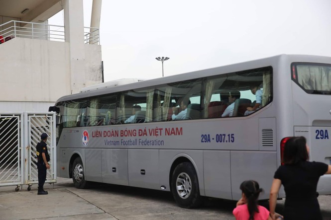 Olympic Việt Nam đã về tới sân bay Nội Bài - ảnh 1