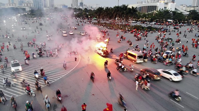 'Bay' trên sân Mỹ Đình trước giờ bóng lăn trận Việt Nam vs Philippines - ảnh 9