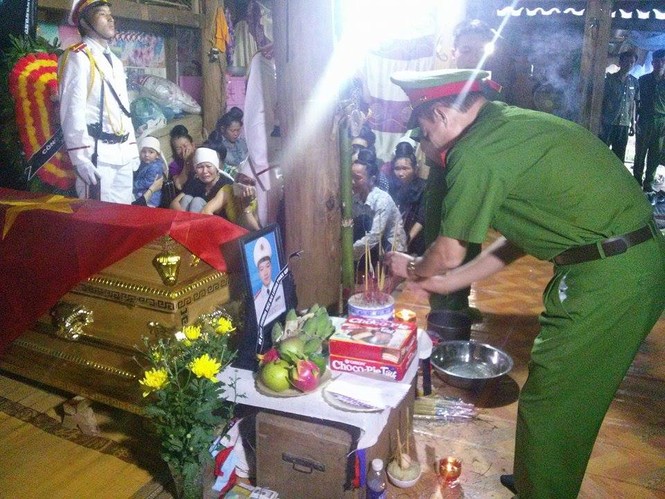 Thiếu úy công an kể phút đấu súng với 25 tội phạm ma túy - ảnh 2