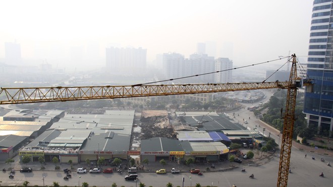 Bàng hoàng trước cảnh đổ nát ở hiện trường vụ cháy Nam Trung Yên - ảnh 1