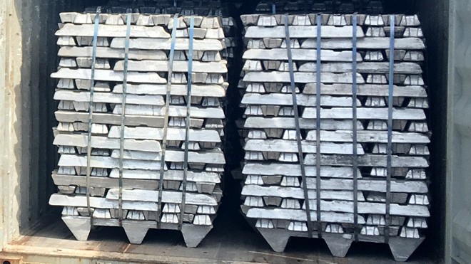 Phát hiện 6 container chứa đầy nhôm, đồng lậu - ảnh 1