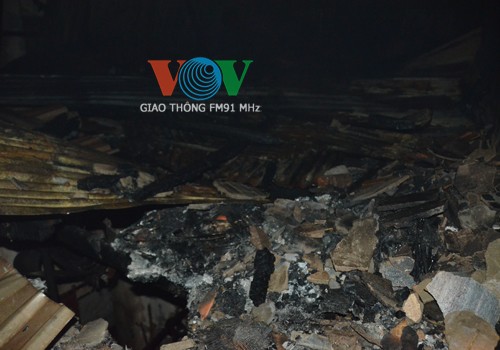 Cháy dãy nhà trọ, cả khu dân cư hốt hoảng - ảnh 1