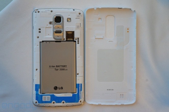 LG G Pro 2: To hơn, mỏng hơn và hấp dẫn hơn - ảnh 3