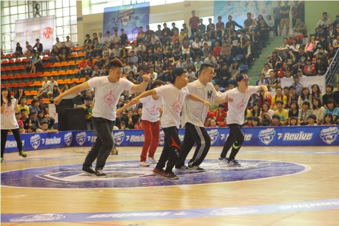 Nhảy đối kháng VUG 2014: Đậm chất sinh viên - ảnh 14