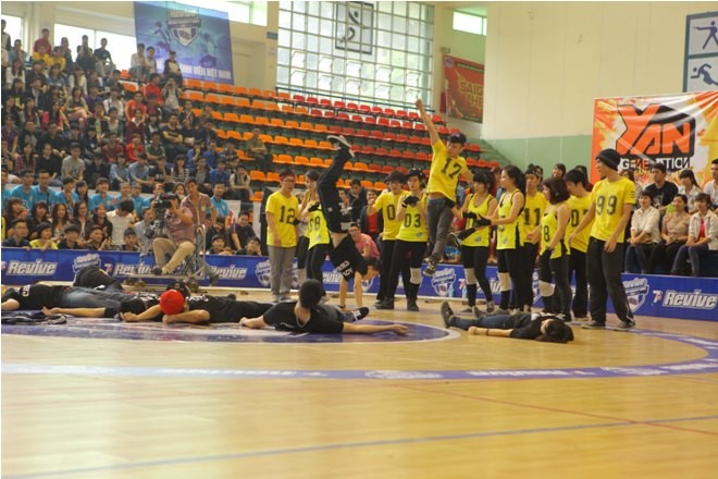 Nhảy đối kháng VUG 2014: Đậm chất sinh viên - ảnh 7