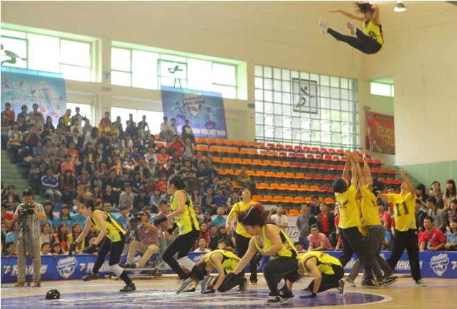 Nhảy đối kháng VUG 2014: Đậm chất sinh viên - ảnh 8