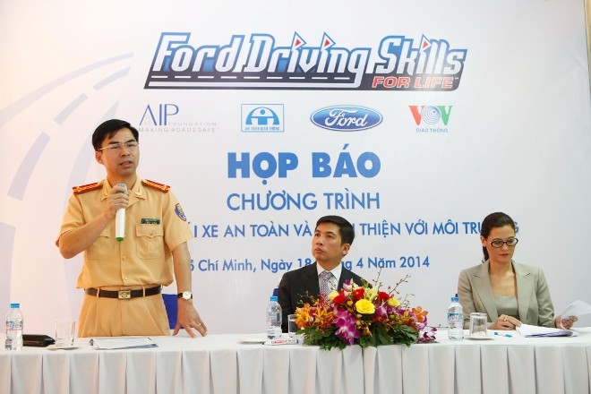 Ford tiếp tục ‘Hướng dẫn lái xe an toàn và thân thiện với môi trường’ - ảnh 1