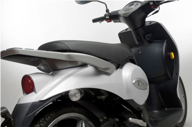 Benelli chuẩn bị tung 'bão' xe tay ga - ảnh 2