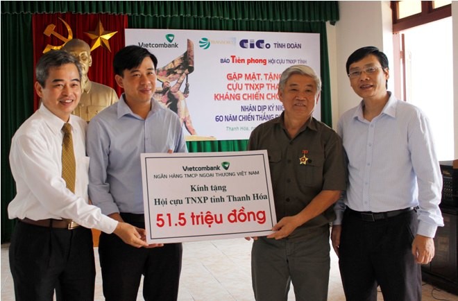 Trao quà cho cựu TNXP chống Pháp tại Thanh Hoá - ảnh 5