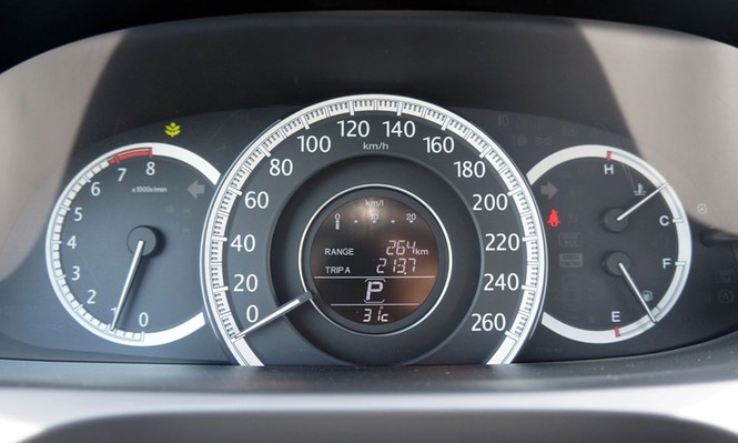 Nhìn gần Honda Accord 2014 có hấp dẫn? - ảnh 12