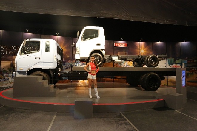 Mercedes bước chân vào phân khúc xe tải - ảnh 1