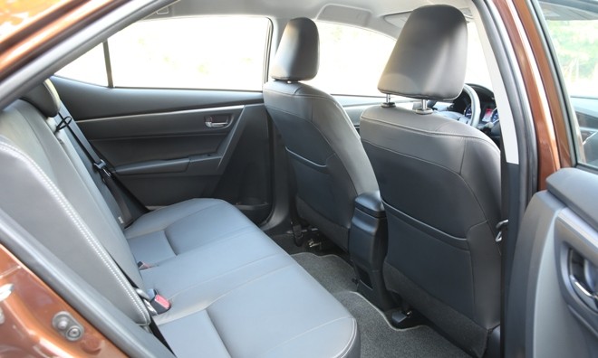 Nhìn gần 'vũ khí chiến lược' Corolla Altis bản 1.8G của Toyota - ảnh 10