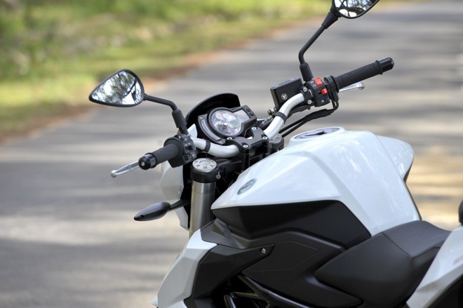 Benelli tiếp tục 'gây mê' với giá của BN600i 2015 - ảnh 5