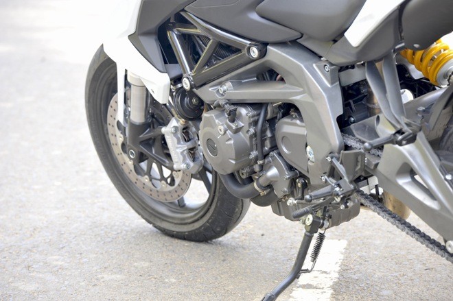 Benelli tiếp tục 'gây mê' với giá của BN600i 2015 - ảnh 7