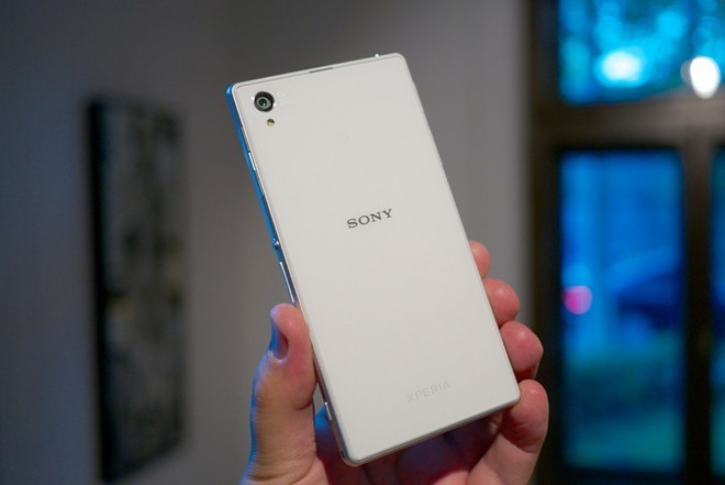 Loạt smartphone mất giá đầu năm 2015 - ảnh 4