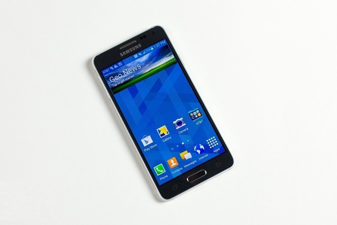 Loạt smartphone mất giá đầu năm 2015 - ảnh 6