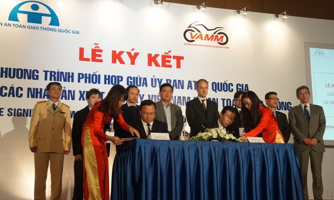 Ông Đinh La Thăng: ‘Phải coi tính mạng khách hàng là trên hết’ - ảnh 1