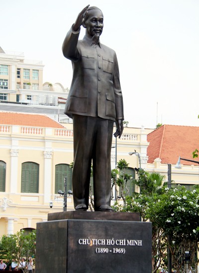 TP HCM khánh thành tượng đài Chủ tịch Hồ Chí Minh - ảnh 2