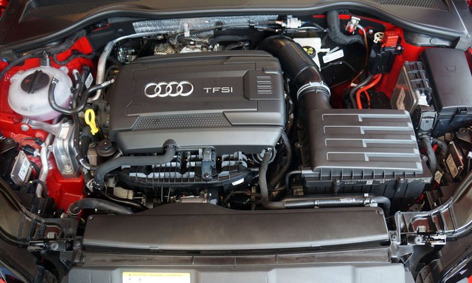 Cận cảnh vẻ gợi cảm của Audi TT Coupe vừa 'cập bến
