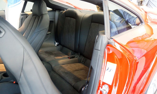 Cận cảnh vẻ gợi cảm của Audi TT Coupe vừa 'cập bến