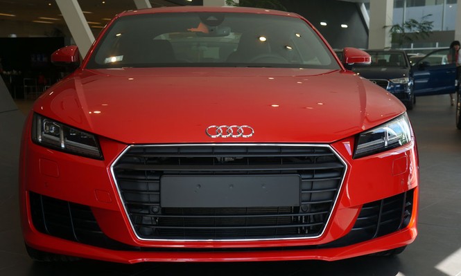 Cận cảnh vẻ gợi cảm của Audi TT Coupe vừa 'cập bến