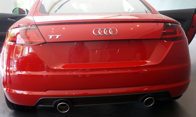 Cận cảnh vẻ gợi cảm của Audi TT Coupe vừa 'cập bến