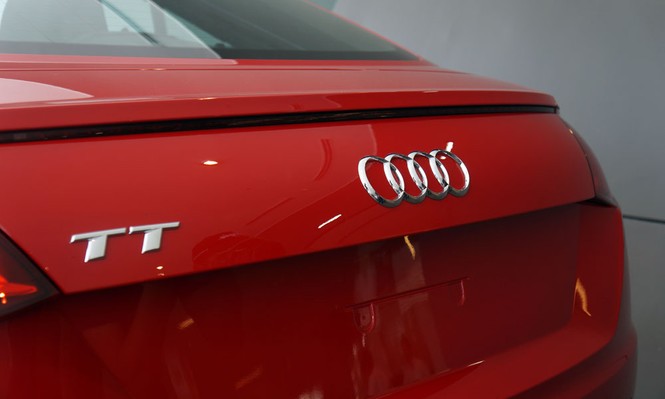 Cận cảnh vẻ gợi cảm của Audi TT Coupe vừa 'cập bến