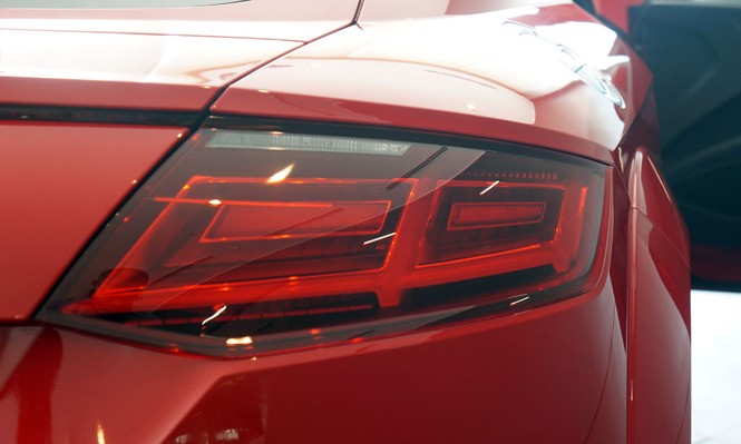Cận cảnh vẻ gợi cảm của Audi TT Coupe vừa 'cập bến