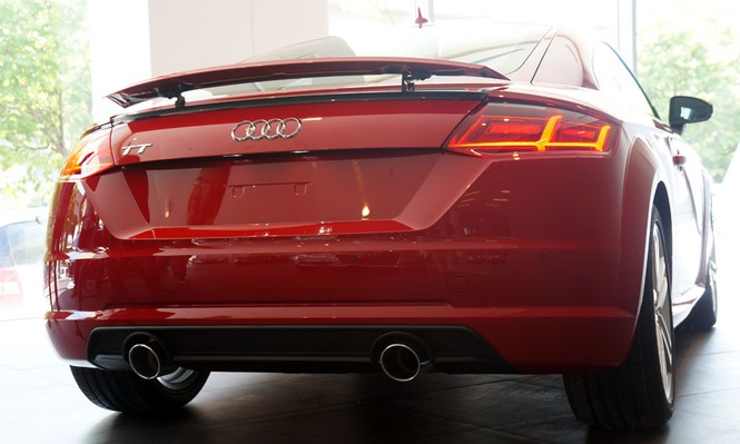 Cận cảnh vẻ gợi cảm của Audi TT Coupe vừa 'cập bến