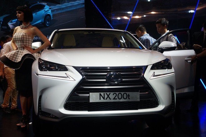 Lexus ra mắt SUV cỡ nhỏ NX200t, giá 2,4 tỷ đồng - ảnh 3