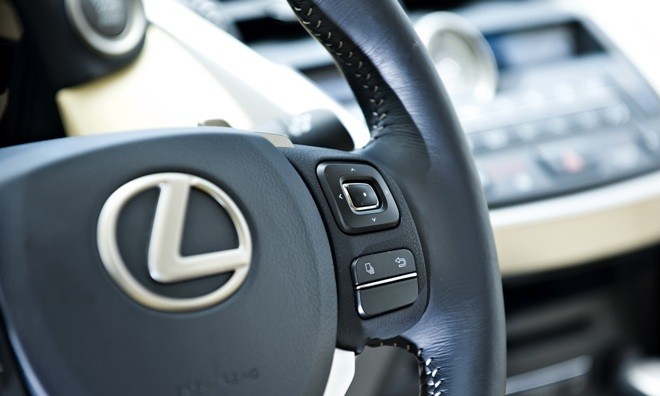 Cận cảnh 'nhan sắc' Lexus NX200t, giá 2,4 tỷ đồng - ảnh 17