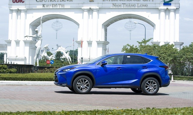 Cận cảnh 'nhan sắc' Lexus NX200t, giá 2,4 tỷ đồng - ảnh 4