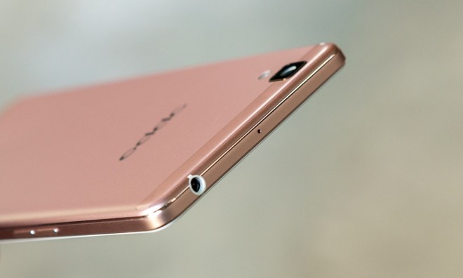 Trên tay Oppo R7s sở hữu RAM 4GB - ảnh 5