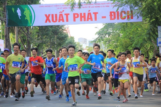 1.200 vận động viên trẻ tham gia giải Việt dã chào mừng Lễ 30/4 - ảnh 9